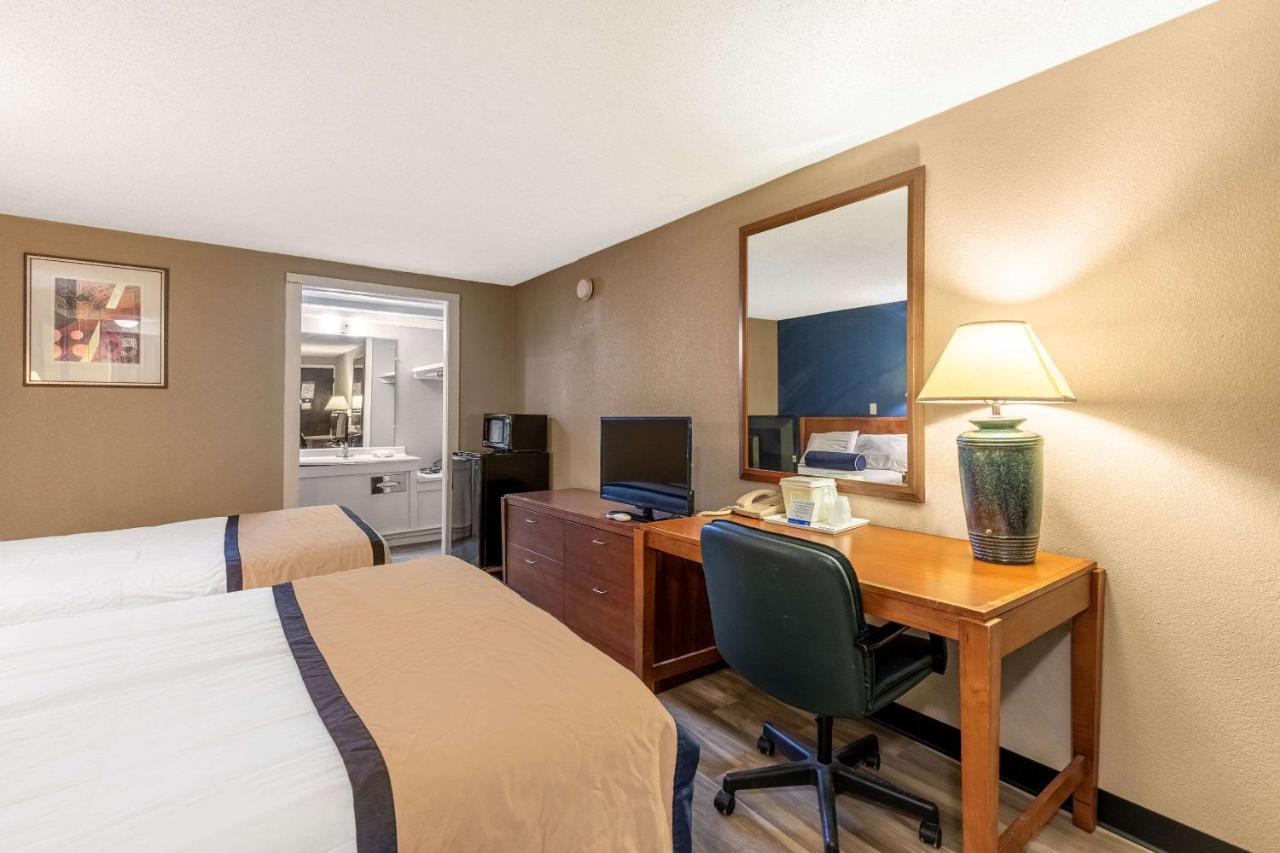 Hotel Value Kenosha I-94 - Exit 344 2*